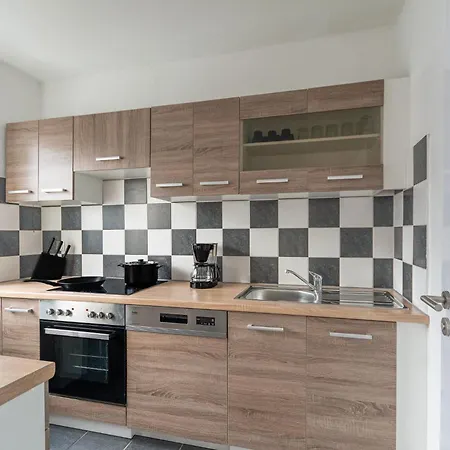 T&K Apartments-Comfortable 2 And 3 Room Apartments In Oberhausen Оберхаузен Экстерьер фото