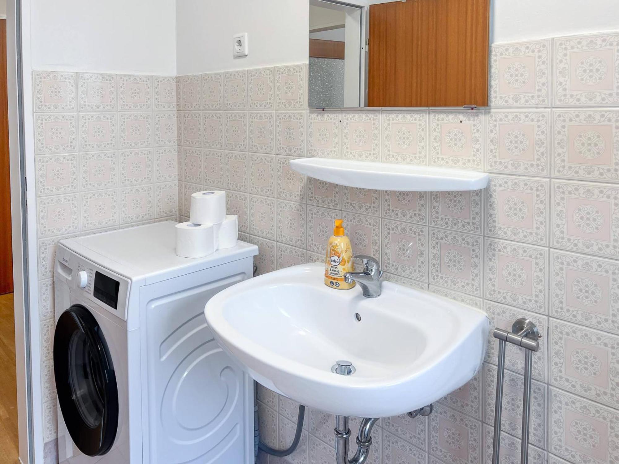 T&k Apartments-comfortable 2 And 3 In Oberhausen Apartment Oberhausen (North Rhine-Westphalia)