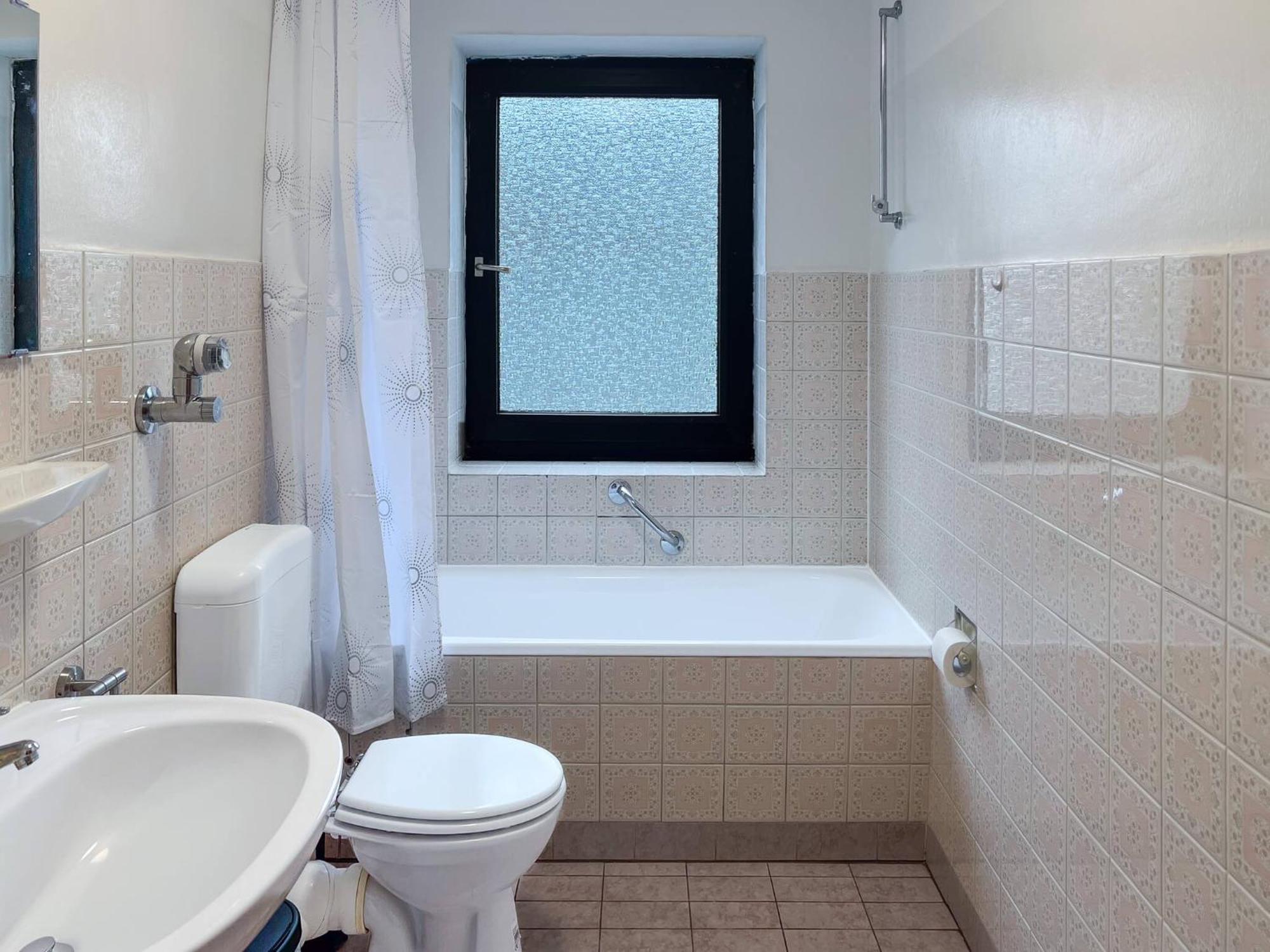 T&k Apartments-comfortable 2 And 3 In Oberhausen Apartment *